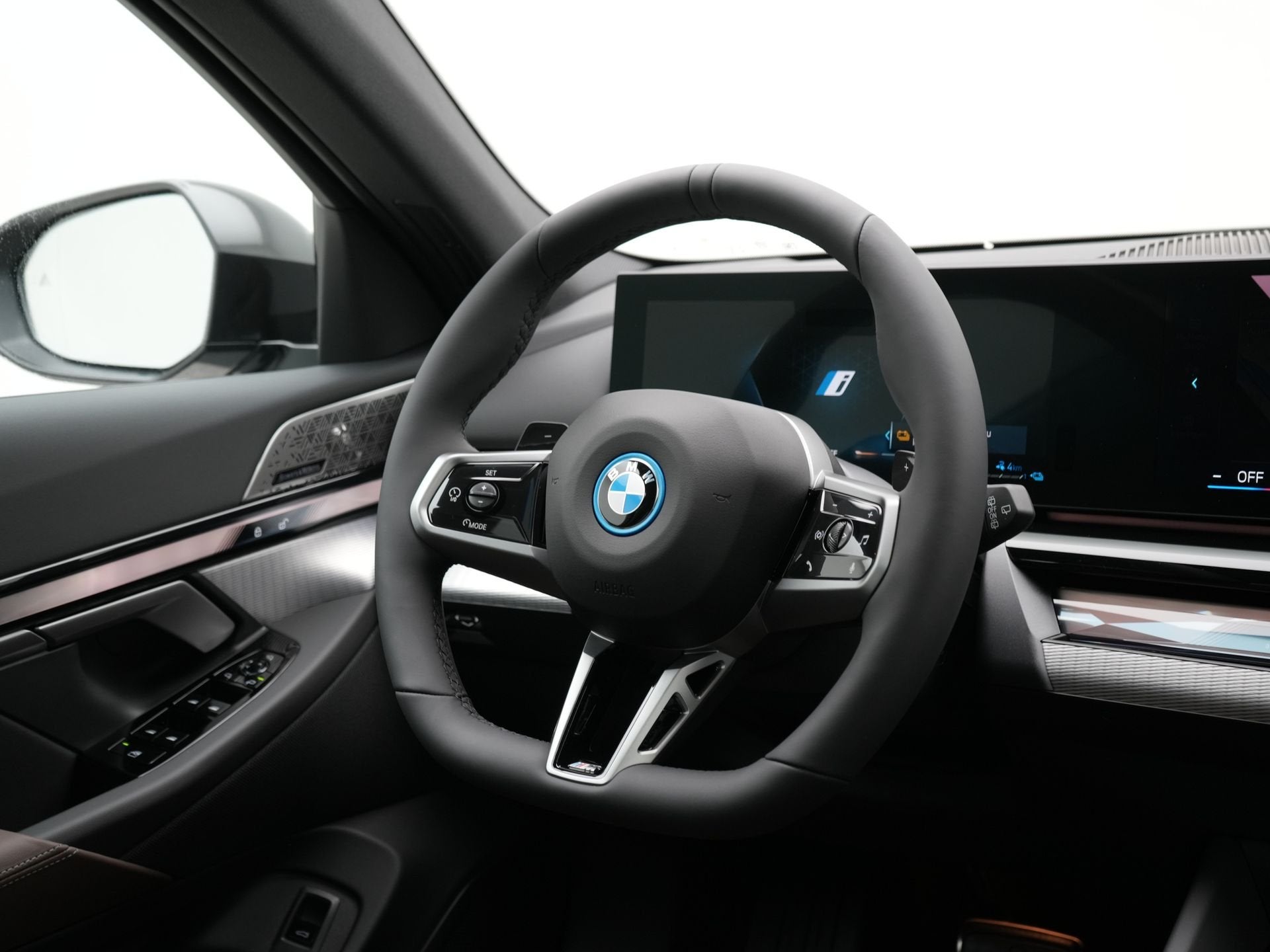 BMW 5 Serie 530e Touring M-Sportpakket Pro (bj 2026), Auto's, Automaat, 1998 cc, Achterwielaandrijving, 4 cilinders