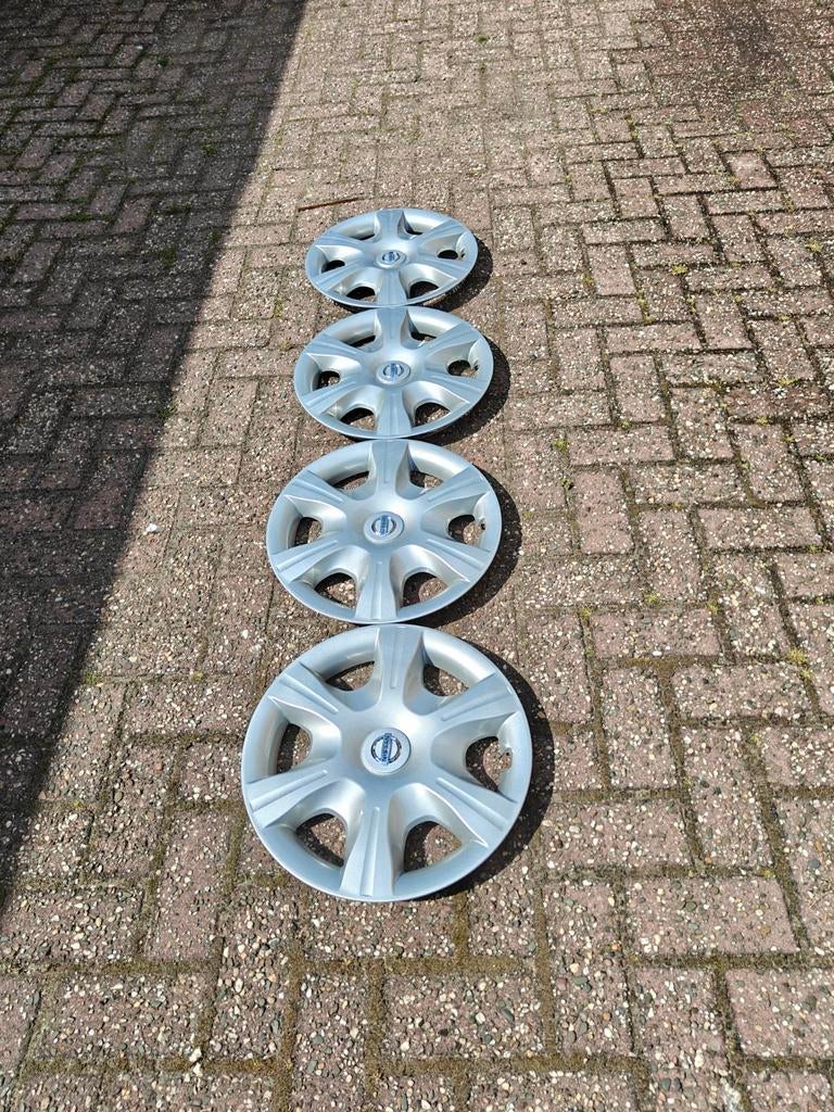 Nissan Note wieldoppen 15 inch, Ophalen of Verzenden, Zo goed als nieuw