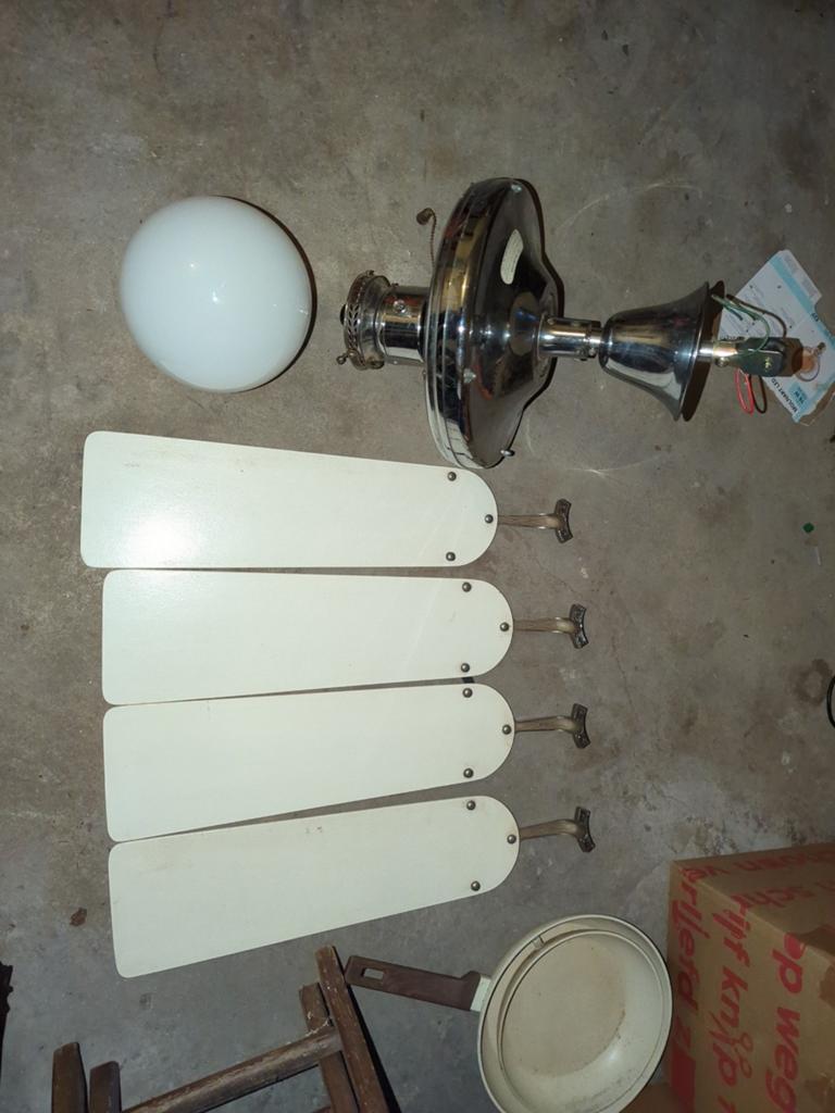Mooie "vintage" plafondventilator met lamp, Witgoed en Apparatuur, Ventilatoren, Ophalen, Gebruikt, Plafondventilator