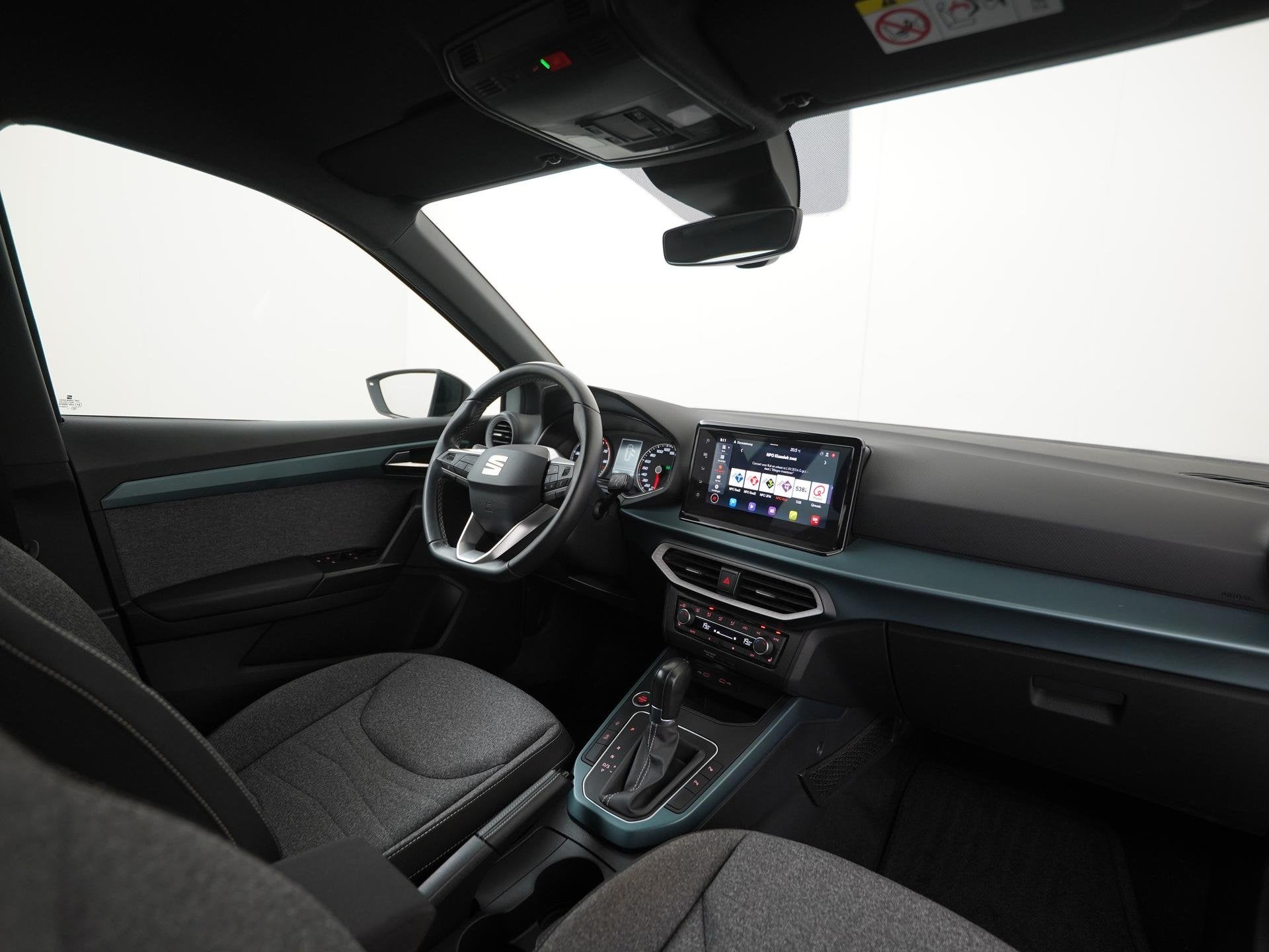 SEAT Arona 1.0 TSI Xperience DSG | Trekhaak | Camera | Stoel, 12 maanden, Gebruikt, Automatische klimaatregeling, Wit