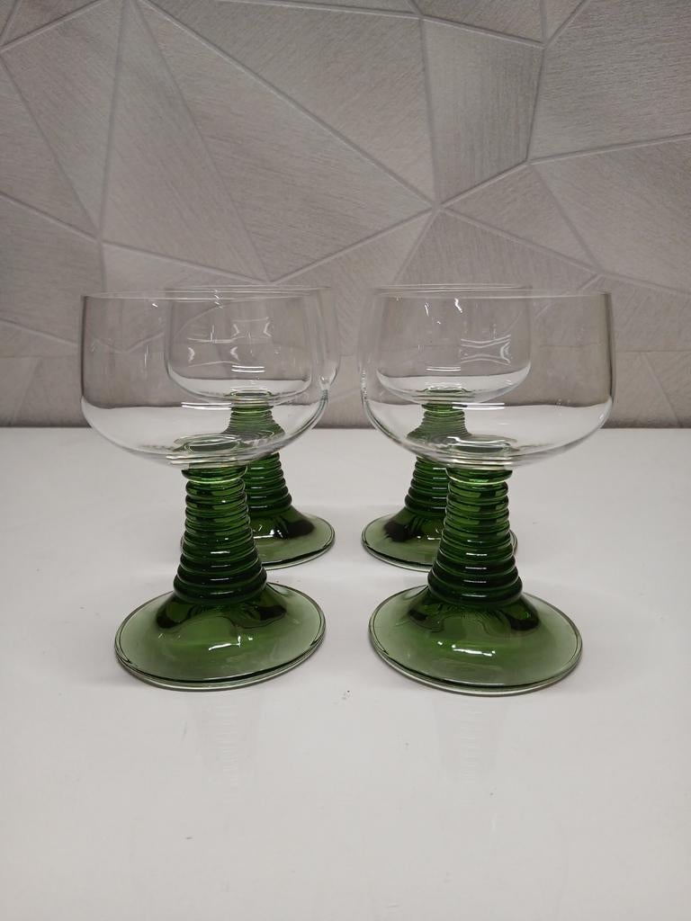 Wijnglazen met groene voet, Antiek en Kunst, Antiek | Glas en Kristal, Ophalen of Verzenden