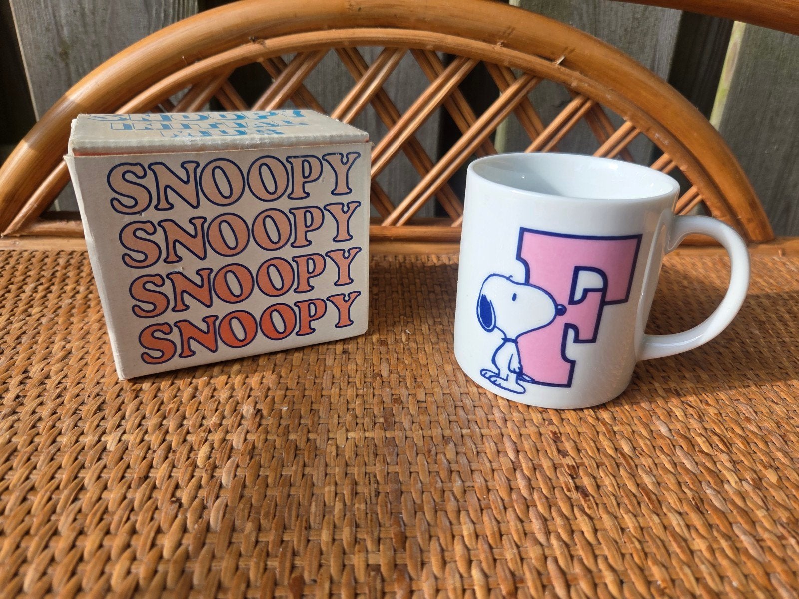 Vintage Snoopy mok met doos - United Feature Syndicate, Ophalen of Verzenden, Zo goed als nieuw