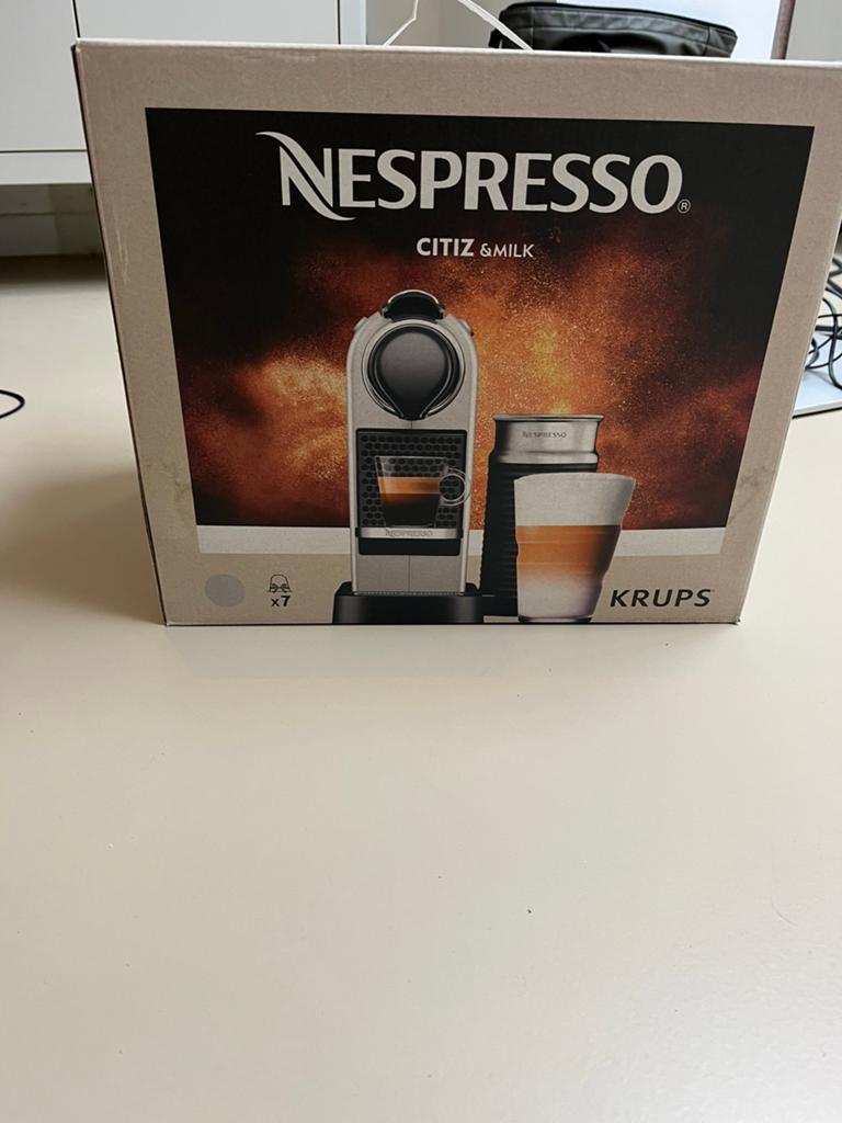Nespresso citiz & milk, Witgoed en Apparatuur, Ophalen of Verzenden, Zo goed als nieuw, Espresso apparaat