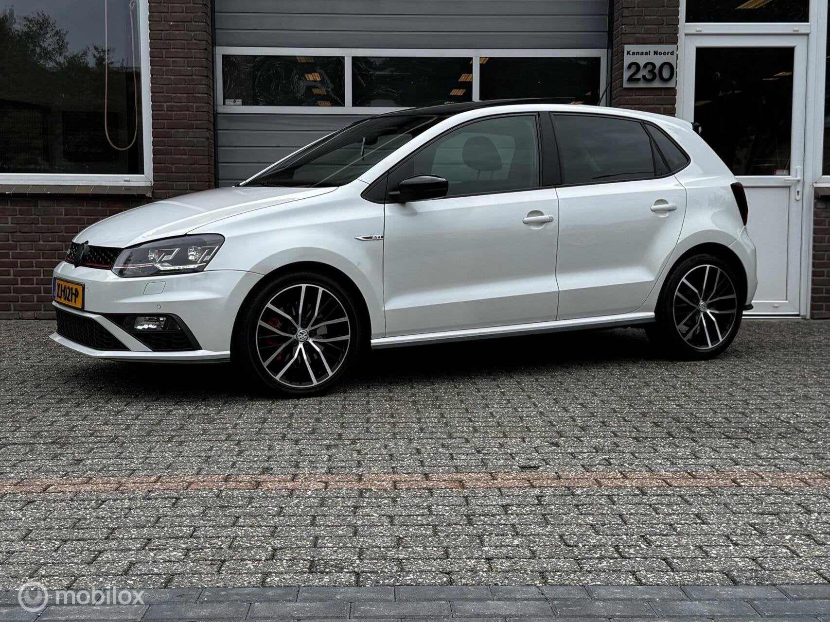 Volkswagen Polo 1.8 TSI GTI DSG PANO/CLIMA/NAVI/VOL!, Auto's, Automatische klimaatregeling, Gebruikt, Euro 6, Wit