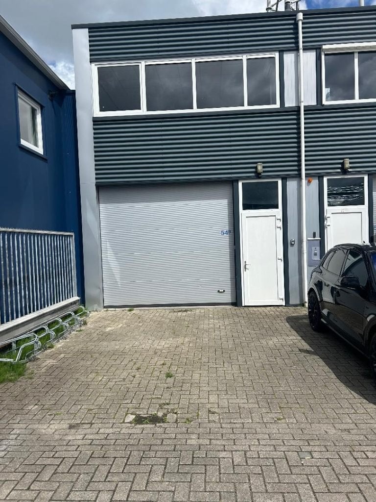 Loods met kantoorruimte 170 m2 ind. de Hemrik  Leeuwarden, 170 m², Koop, Bedrijfsruimte