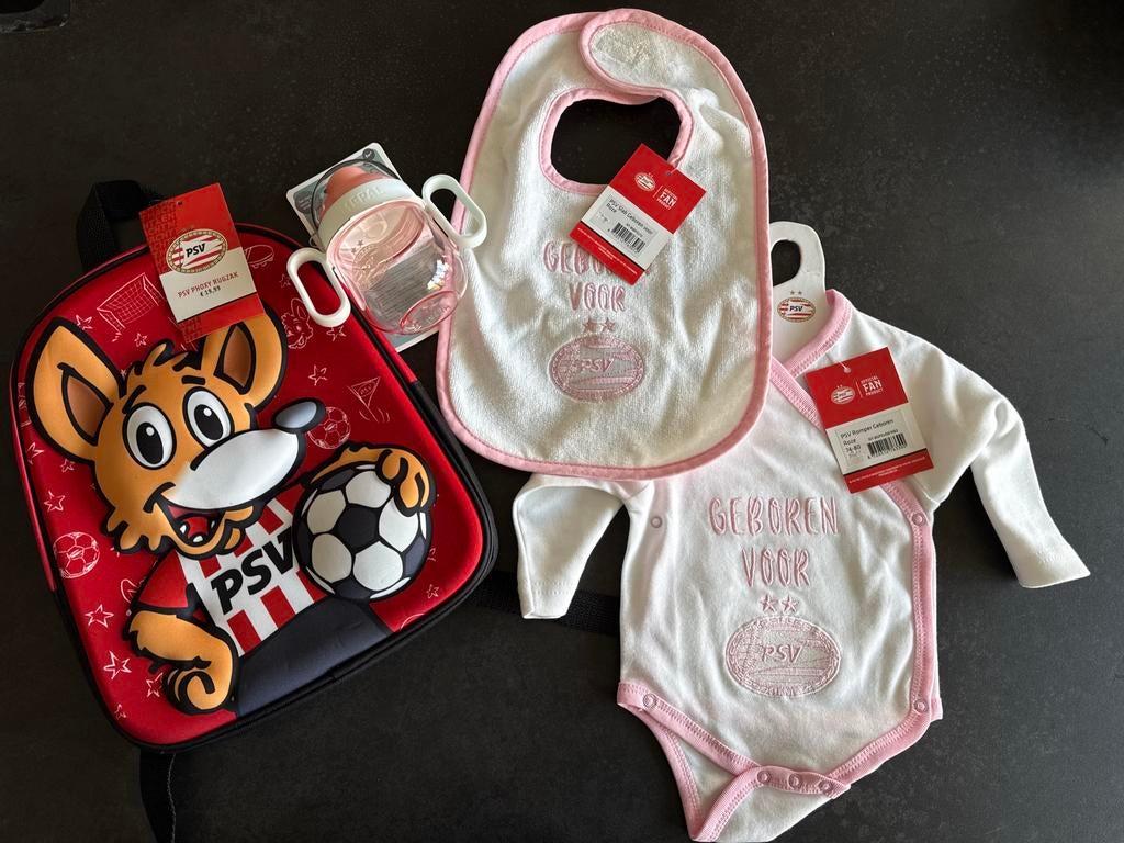 PSV Geboorteset: Romper, drinkbeker en Rugzak (Nieuw), Kinderen en Baby's, Babykleding | Overige, Nieuw, Meisje, Ophalen