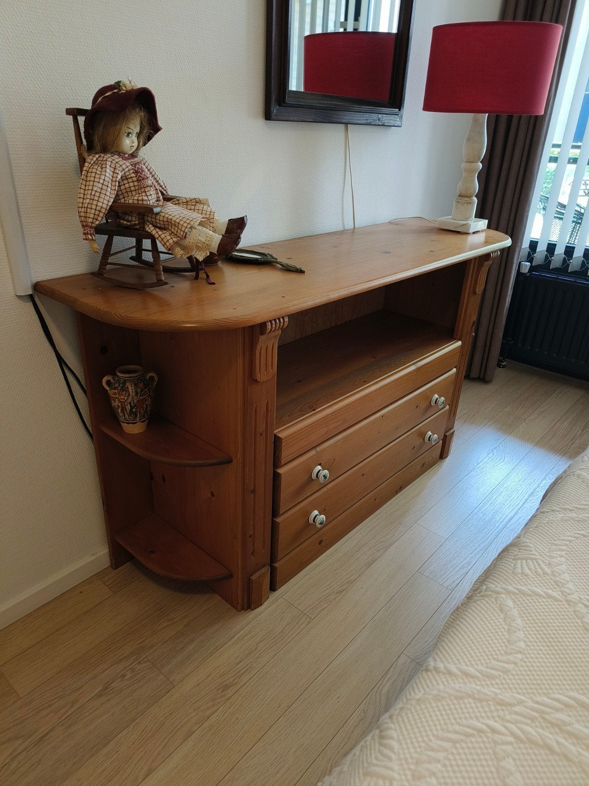 Grenenhouten dressoir, Ophalen, Met plank(en), 100 tot 150 cm, Zo goed als nieuw