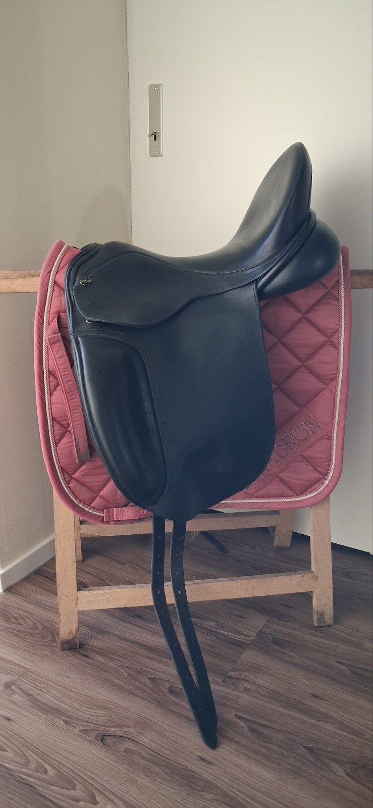 Fryso Legato dresuurzadel 18 x 4 (W), Ophalen, Fryso, Dressuur, Wijd