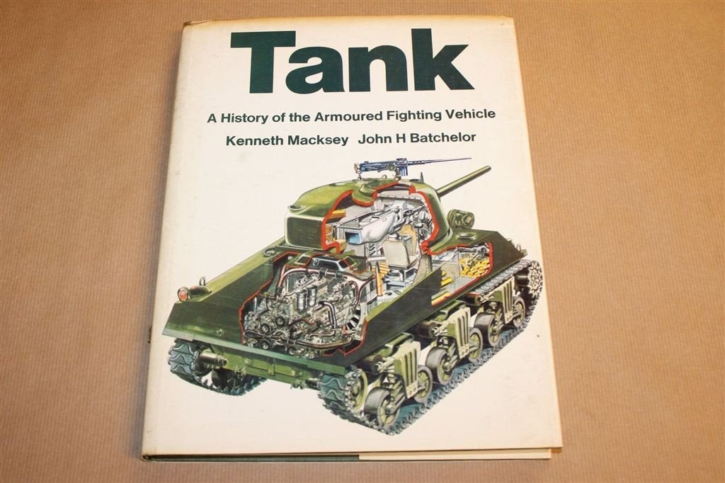 Tank — Geschiedenis van het Pantservoertuig [EN], Ophalen of Verzenden, Tweede Wereldoorlog, Gelezen, Overige onderwerpen