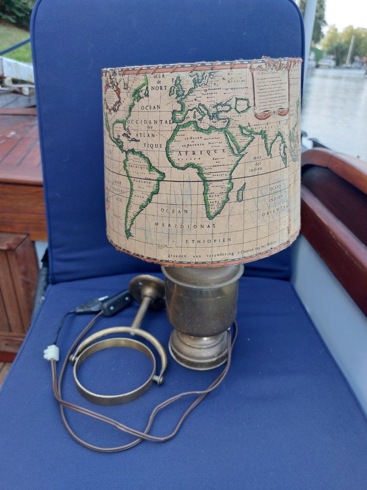 Antieke scheepslampen met wereldkaart kap - 230 volt, Ophalen of Verzenden