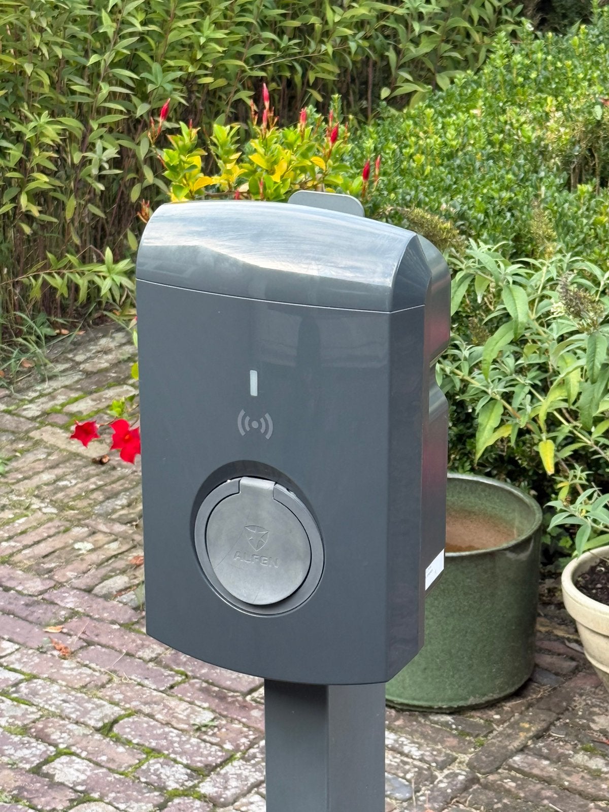Alfen Eve Single S-Line 11kW | ERE | LB | Wifi, Auto diversen, Ophalen, Zo goed als nieuw, Laadpaal