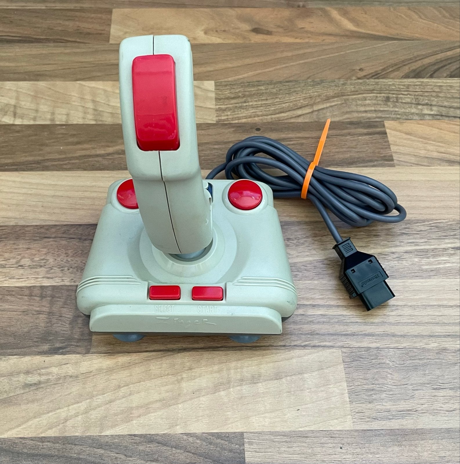 Nintendo NES Joystick - Retro Gaming Controller, Ophalen of Verzenden, Gebruikt, Met 1 controller, Met games