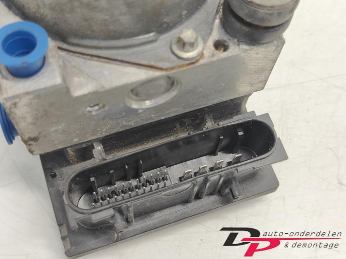 ABS Pomp van een Daihatsu Cuore, Gebruikt, Daihatsu, -, -