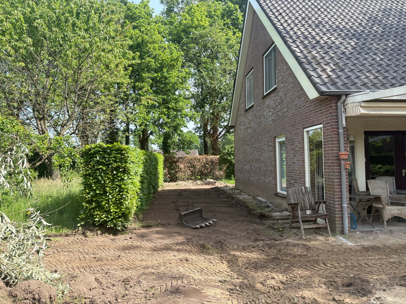 Foto 3 van Minigraver te huur met machinist – Voor al uw grondwerken!