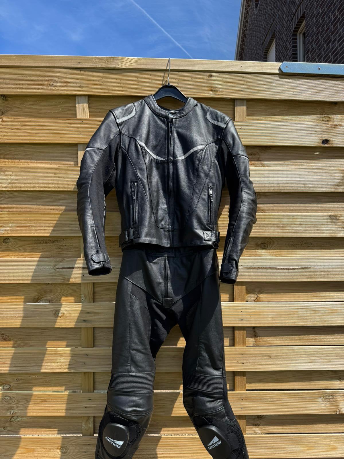 Motorpak 2 delig vrouwen, Motoren, Ophalen, Nieuw zonder kaartje, Dames, Combipak