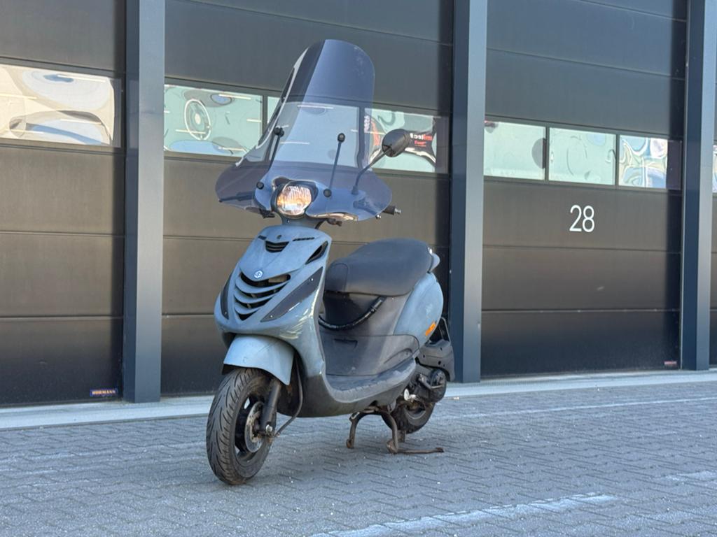 Piaggio Zip snorscooter, Fietsen en Brommers, Scooters | Piaggio, Ophalen, Tweetakt, Gebruikt, Zip