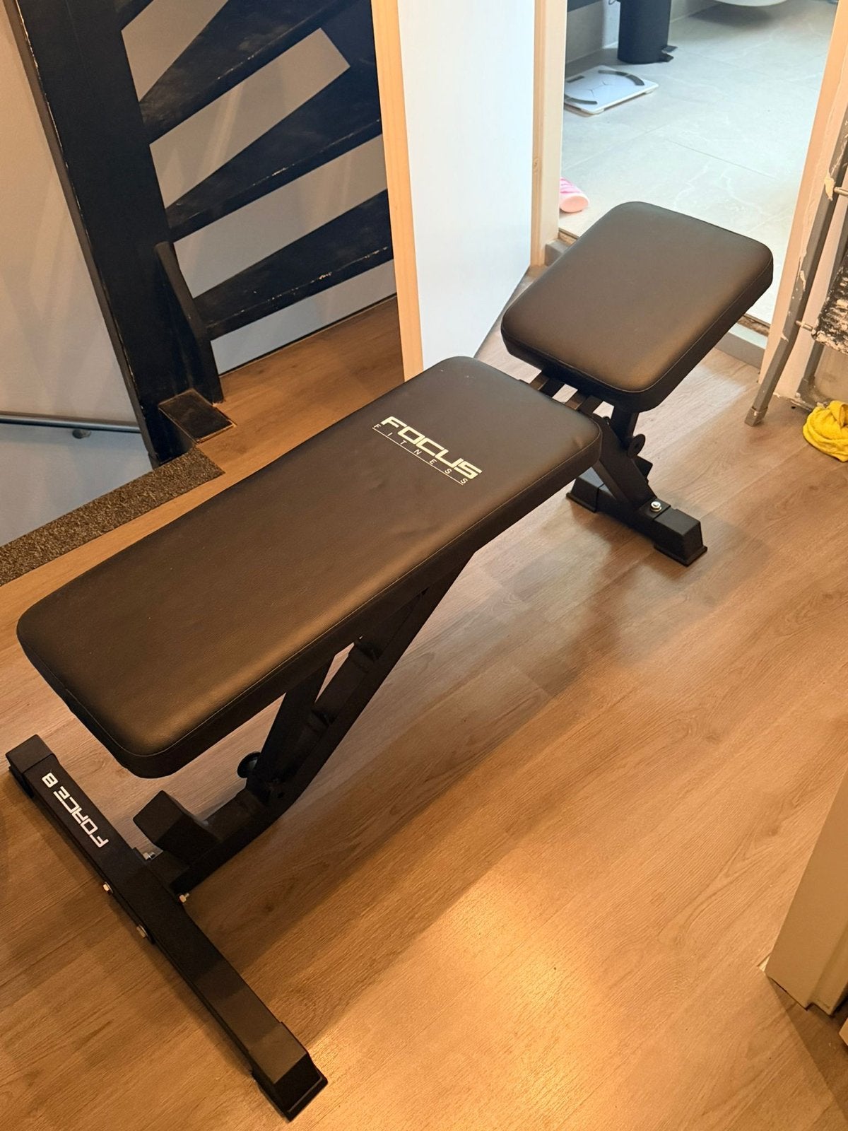 Focus Fitness Force 8 Verstelbare Fitnessbank, Ophalen, Krachtstation, Armen, Zo goed als nieuw