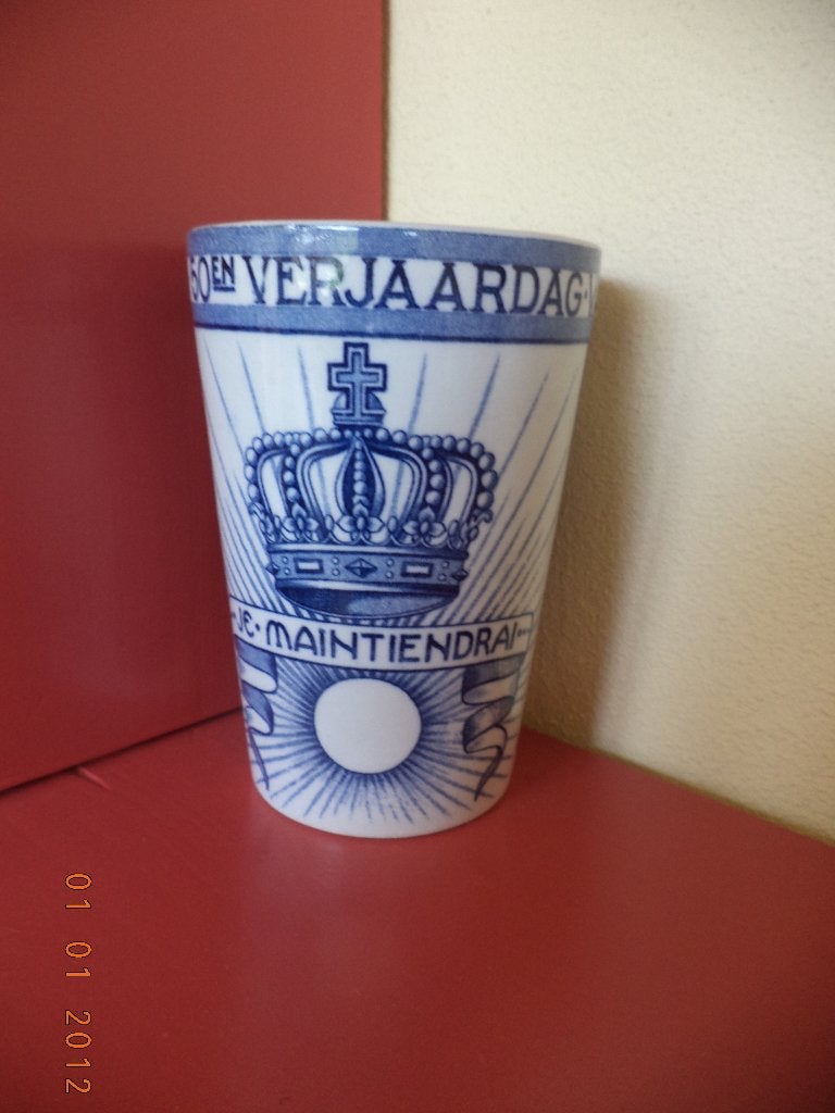 Prachtige beker tgv 50ste verjaardag Wilhelmina 1880-1930, Verzamelen, Koninklijk Huis en Royalty, Ophalen of Verzenden, Zo goed als nieuw
