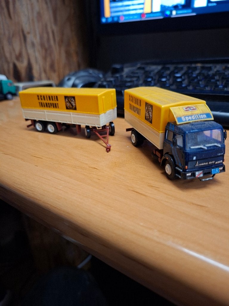 Herpa Iveco Schenker, Ophalen of Verzenden, Zo goed als nieuw, Bus of Vrachtwagen, Herpa