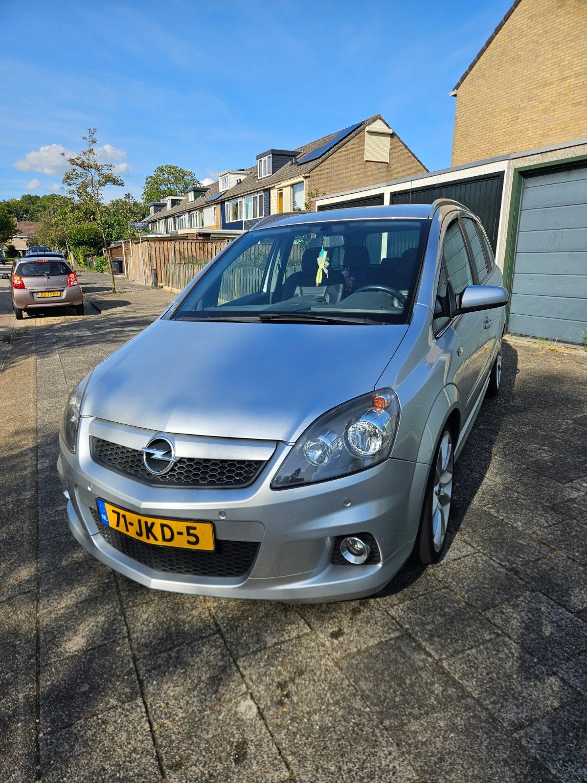 Opel Zafira 2.0 Turbo OPC 2006 Grijs, Voorwielaandrijving, 1998 cc, Zwart, 4 cilinders