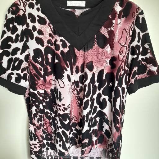 Top mtM roze wit zwart panter, Kleding | Dames, Tops, Maat 38/40 (M), Overige kleuren, Ophalen of Verzenden, Zo goed als nieuw