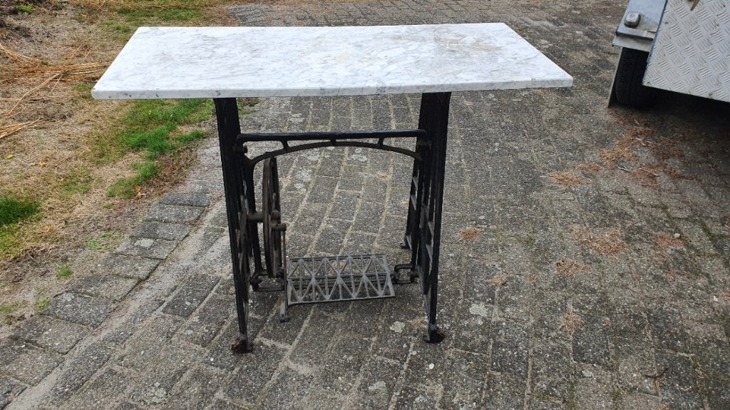 Naaimachine Tafel met marmeren blad de maten Lang 100 cm Bre, Ophalen