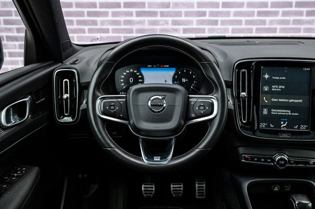 Volvo XC40 1.5 T3 R-Design | Panoramadak | Trekhaak | Harman, Auto's, Volvo, 12 maanden, Gebruikt, Euro 6, 156 pk