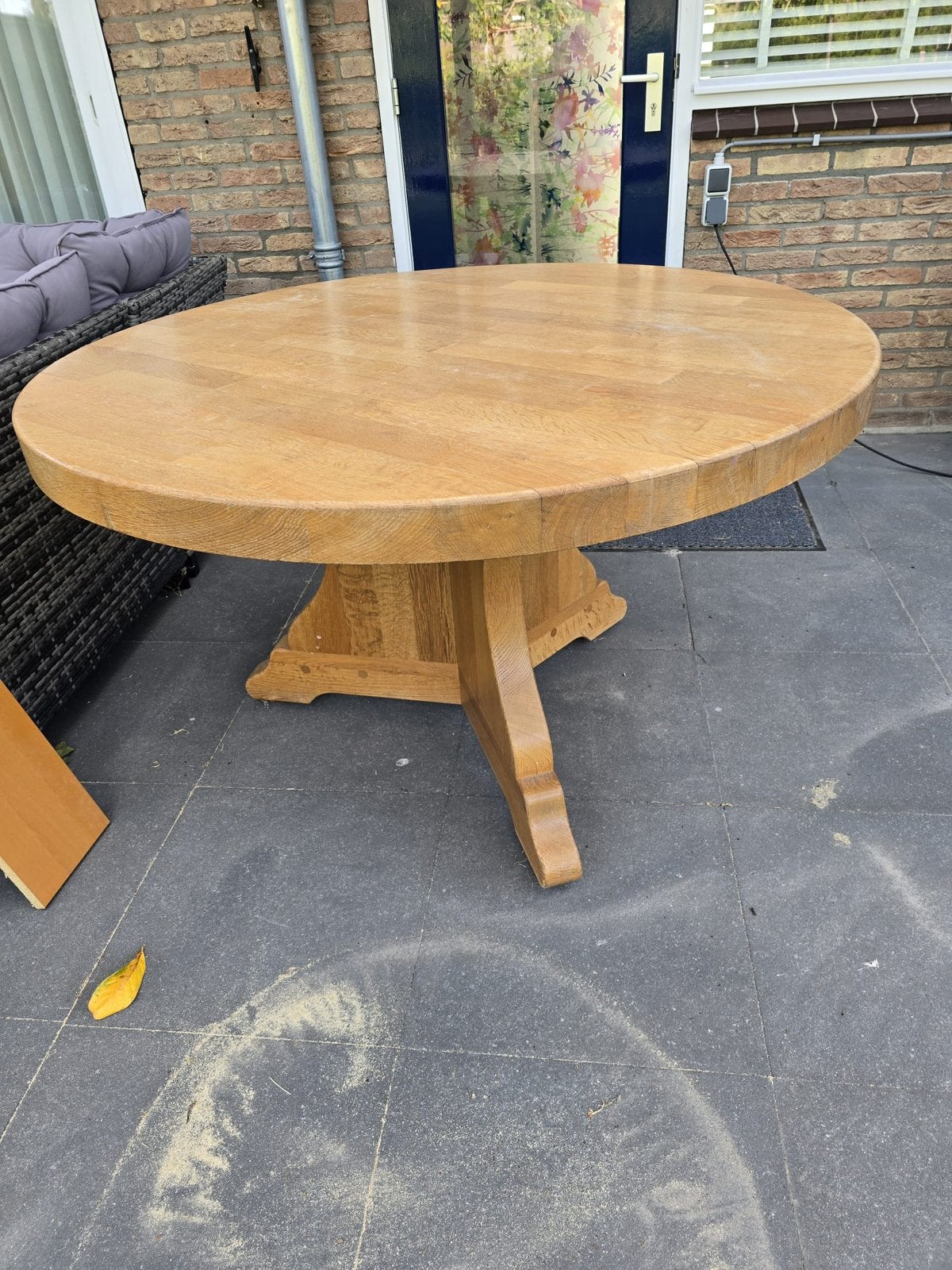 Massief eiken eettafel 130cm doorsnede, Tuin en Terras, Ophalen, Zo goed als nieuw, Rond, Hout