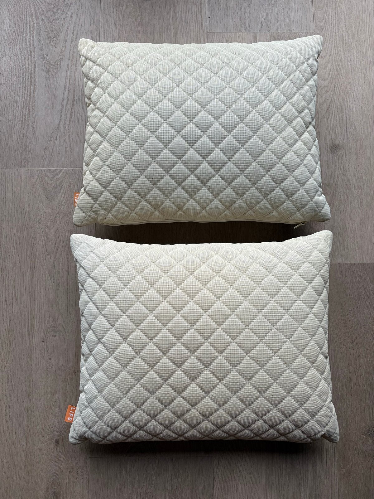 2 Kussens 50x40 cm merk LIFE, Ophalen, Overige merken, Gebruikt, Wit