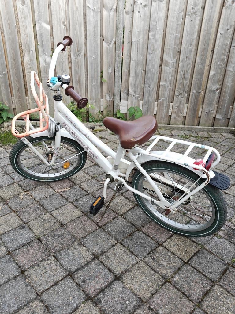 Kinderfiets 18 inch - Opknapper / Leer fietsje om te leren, Fietsen en Brommers, Fietsen | Kinderfietsjes, Ophalen, Gebruikt, Terugtraprem