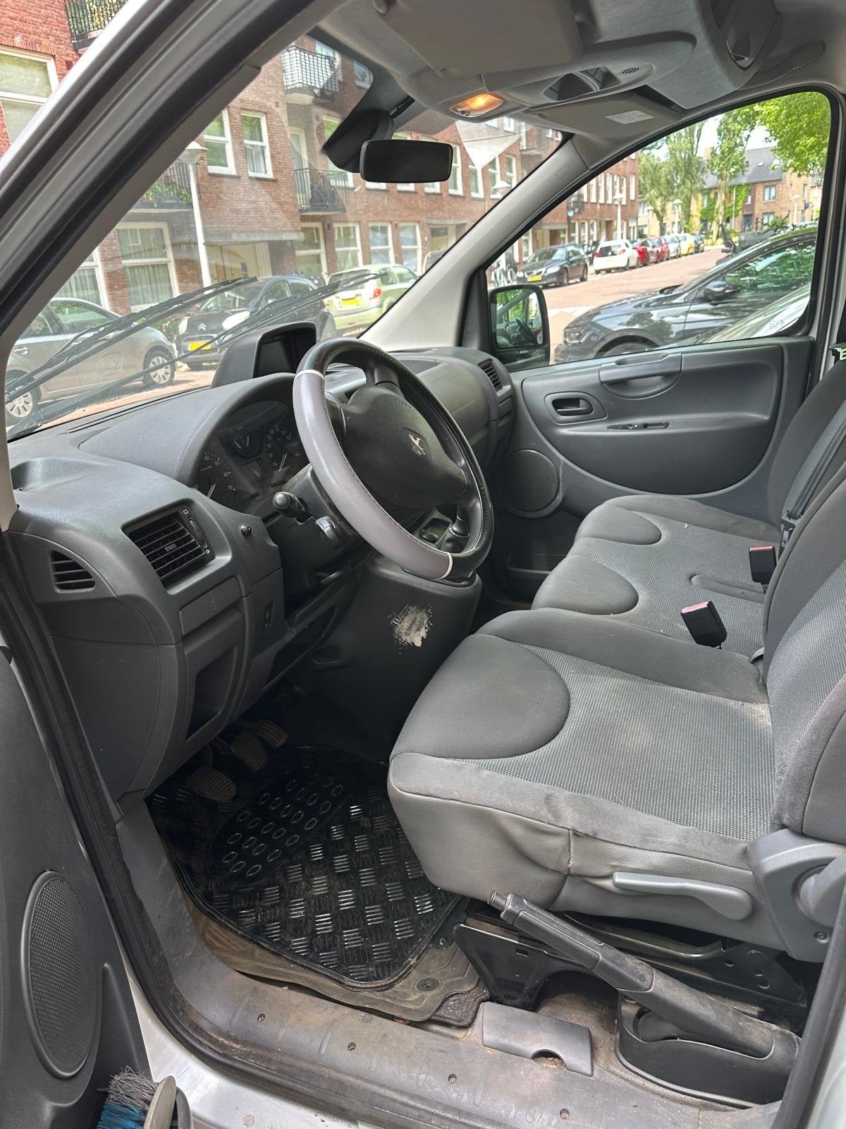 Moet weg, defect! Peugeot Expert 1.6 HDI 66KW BV 2016, Auto's, 1636 kg, Euro 5, 15 km/l, 4 cilinders