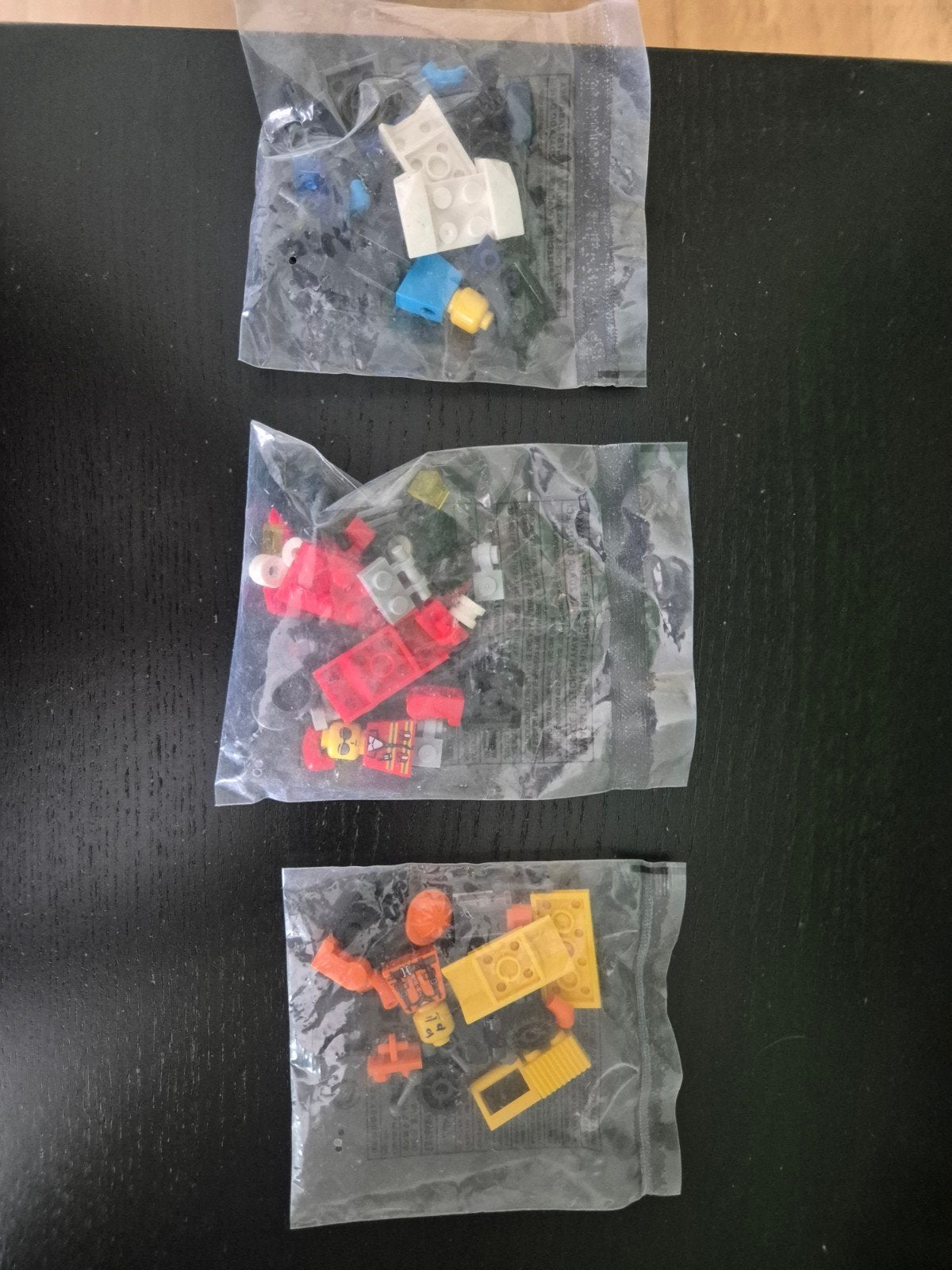 3 verschillende zakjes met minifiguur onderdelen, Ophalen, Gebruikt, Lego, Losse stenen