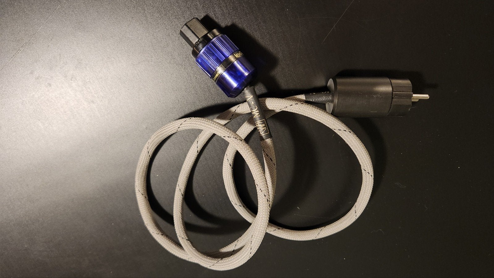 EWA MC-V High-End Netsnoer 1,5m| IsoTek Connectoren, Ophalen of Verzenden, Zo goed als nieuw, Minder dan 2 meter, Overige kabels