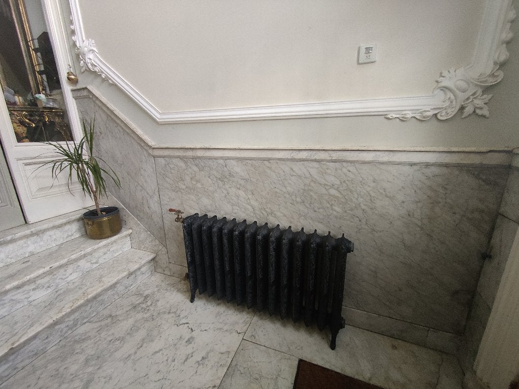 Brede gietijzeren radiator, Ophalen, 30 tot 80 cm, Radiator, Zo goed als nieuw