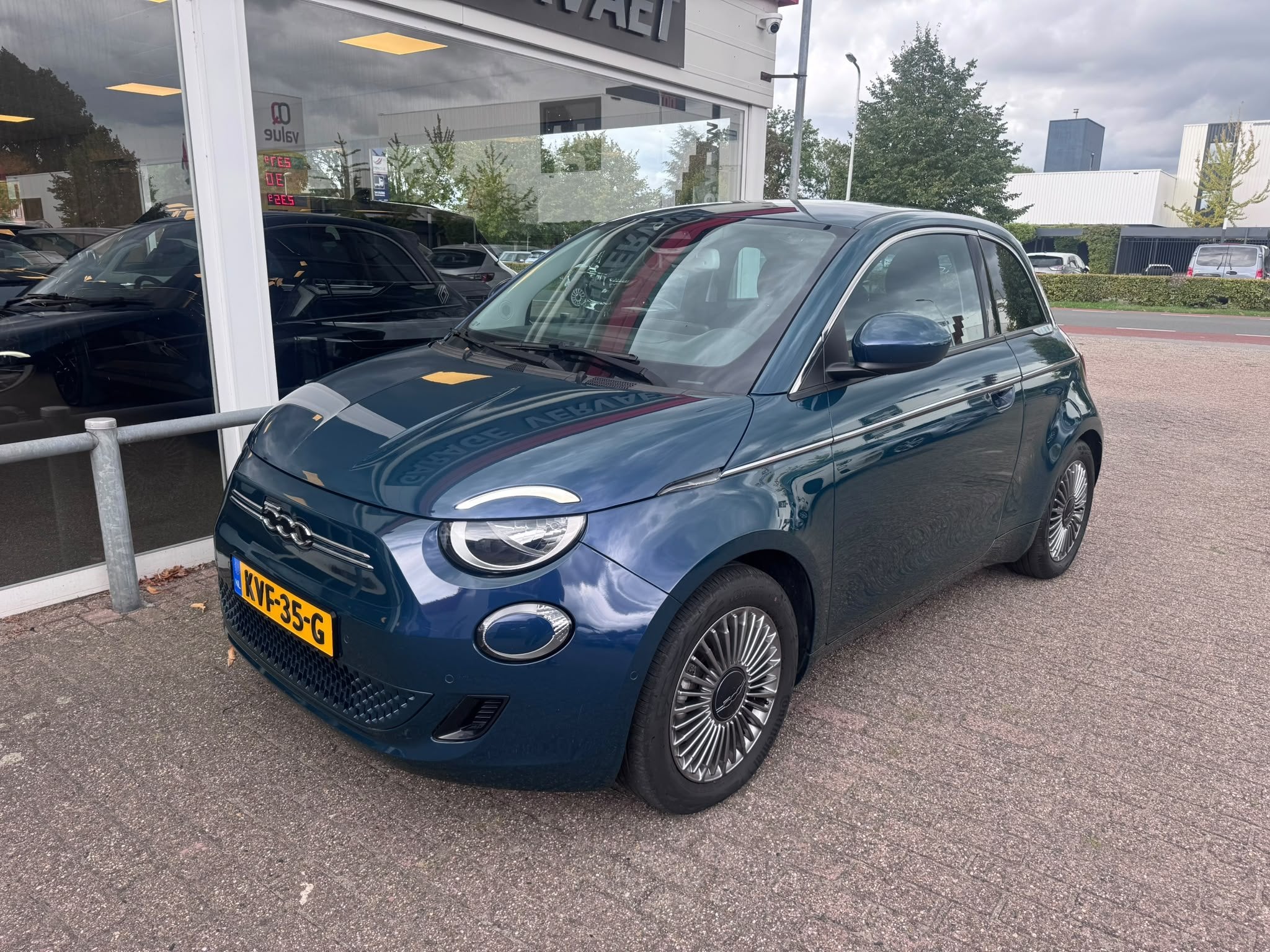 Fiat 500 Icon 42 kWh, Auto's, Automaat, Stof, 4 stoelen, 1265 kg