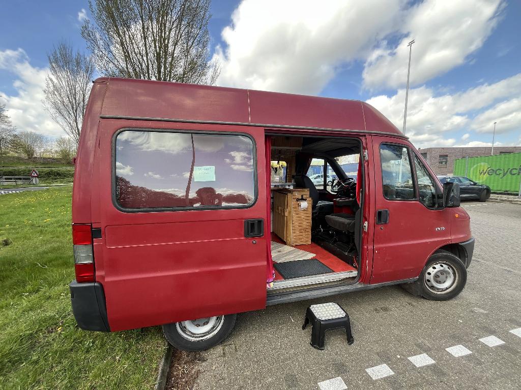 Citroën buscamper 1998 Rood - nieuwe APK, Caravans en Kamperen, Campers, Overige merken, Koelkast, Tot en met 2, Particulier