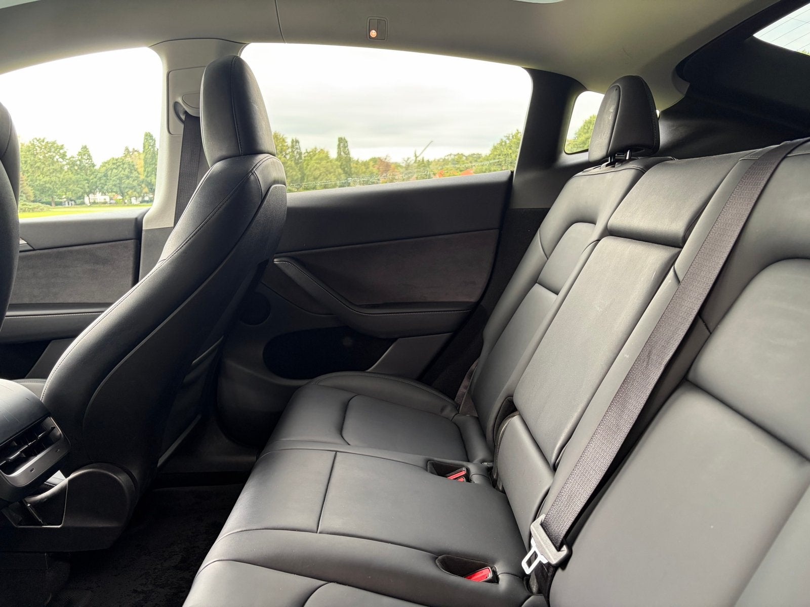 Foto 16 van Tesla Model Y Long Range AWD | BTW | 1e eigenaar | Trekhaak