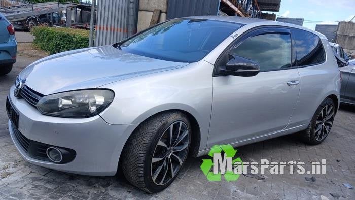 Fusee links-voor van een Volkswagen Golf, Gebruikt, -, Volkswagen, -