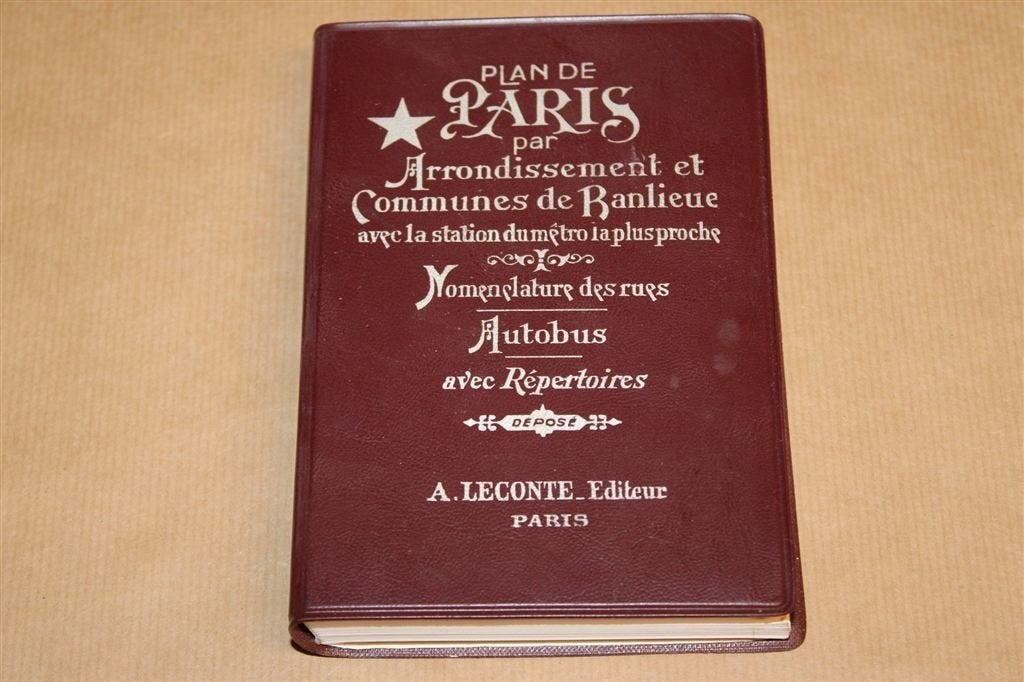 Guide des Rues de Paris — Stratengids & Metrokaarten 1997, Ophalen of Verzenden, Gelezen, 1800 tot 2000, Landkaart