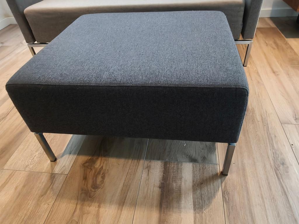 Spectrum Spock donkergrijze poef hocker verchroomd frame, Gebruikt, Modern, Design, Strak, 50 tot 75 cm, Ophalen of Verzenden
