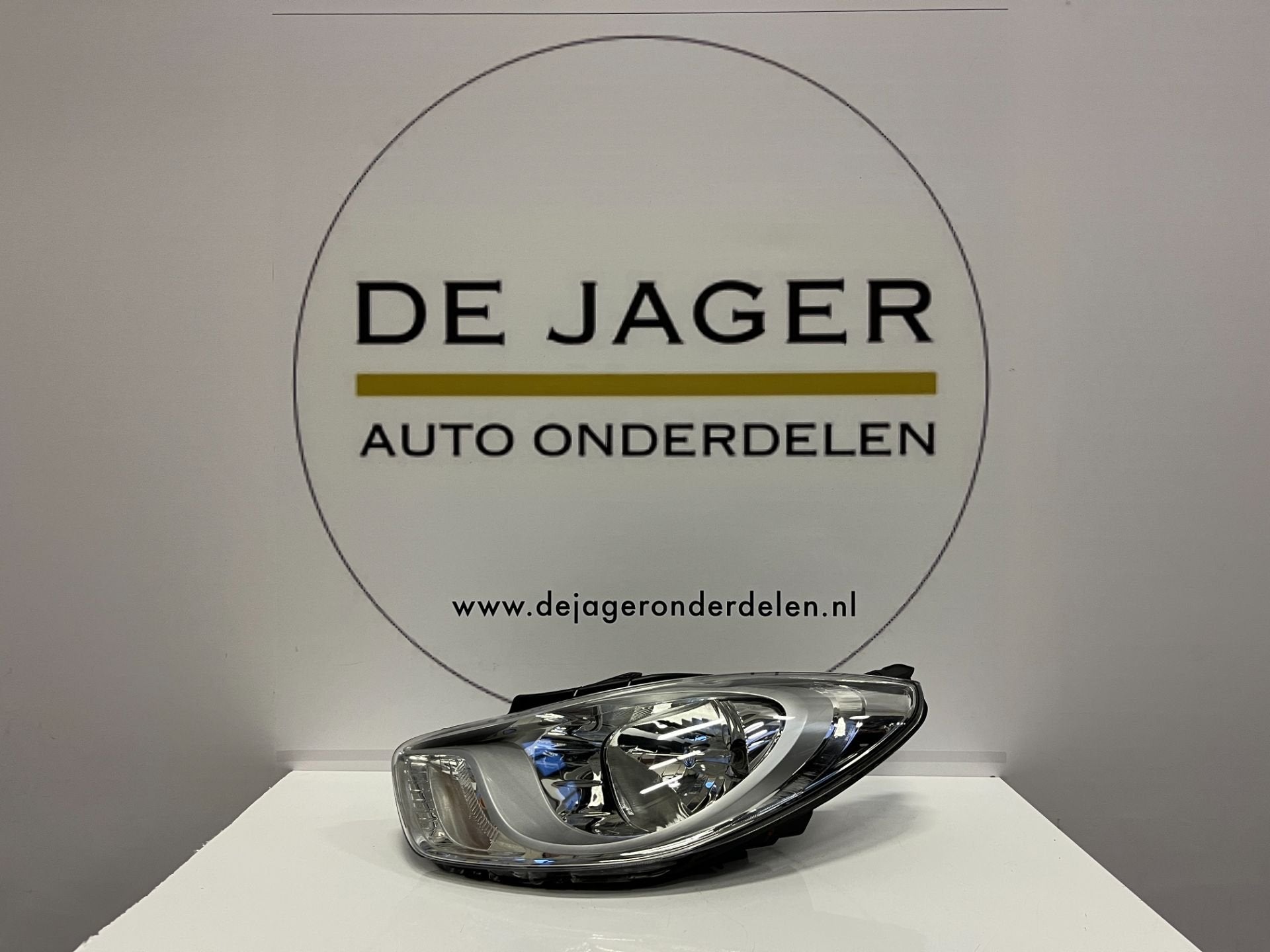 HYUNDAI I10 FACELIFT KOPLAMP LINKS 2011-, Gebruikt, Heolleung-ro 12
06797  Seoul, Ophalen of Verzenden, Info@hyundai.com