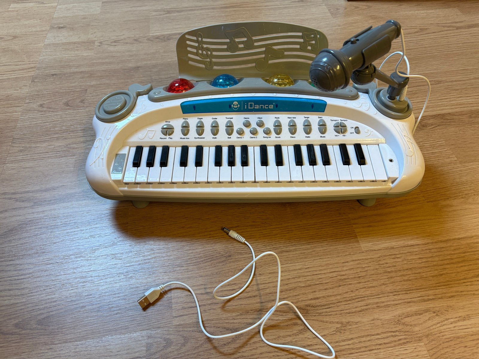 Kinder keyboard, Ophalen, Zo goed als nieuw, Overige aantallen, Overige merken