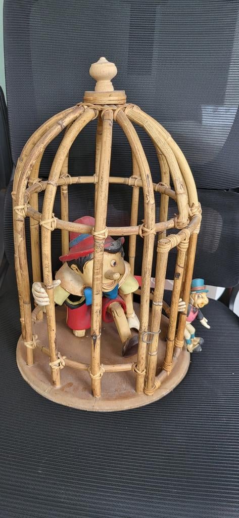 Pinokkio in Bamboe Kooi met Vriendje vintage, Ophalen, Gebruikt