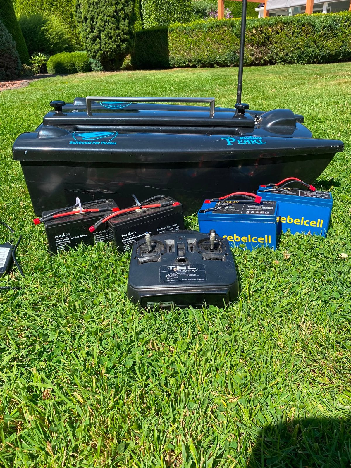 Pearl Medium Voerboot, ingebouwde Deeper & Rebelcell accu's!, Watersport en Boten, Hengelsport | Karpervissen, Ophalen of Verzenden