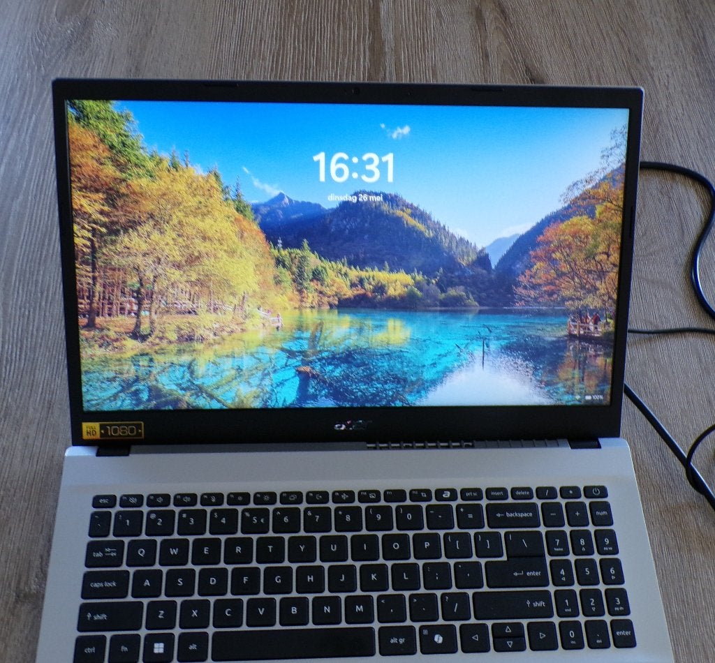 Acer laptop, Computers en Software, Windows Laptops, Zo goed als nieuw, 15 inch, SSD, 2 tot 3 Ghz, 16 GB, Qwerty, Ophalen of Verzenden
