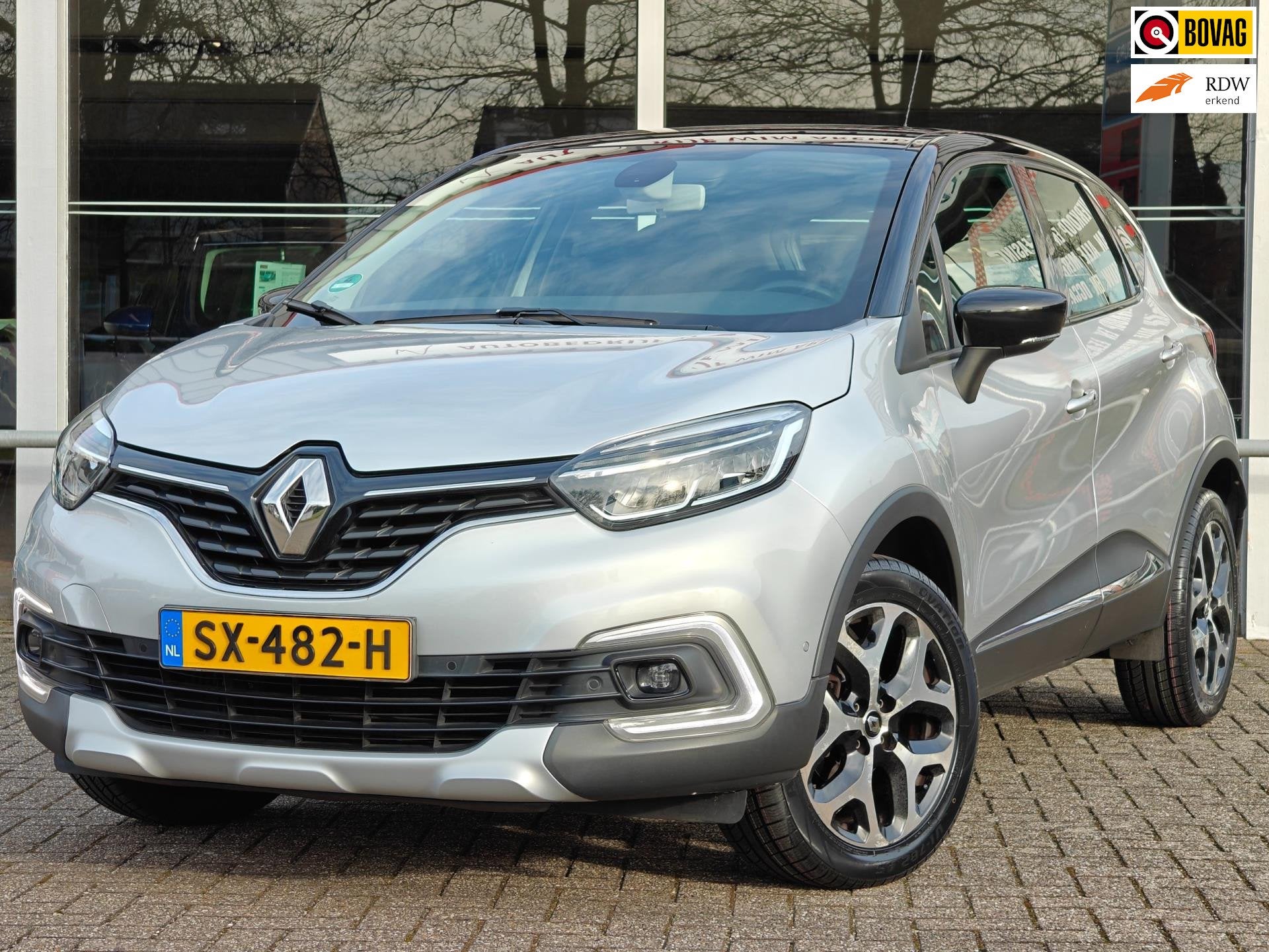 Renault Captur 0.9 TCe Intens | LED | Trekhaak | PDC en Came, Voorwielaandrijving, 898 cc, Stof, Gebruikt