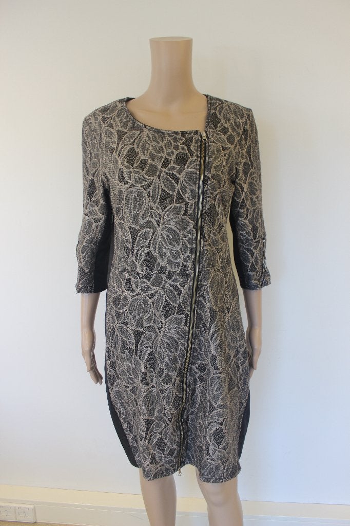 Crème de la crème zwart/grijze jurk maat L, Kleding | Dames, Jurken, ., Zwart, Maat 42/44 (L), Ophalen of Verzenden