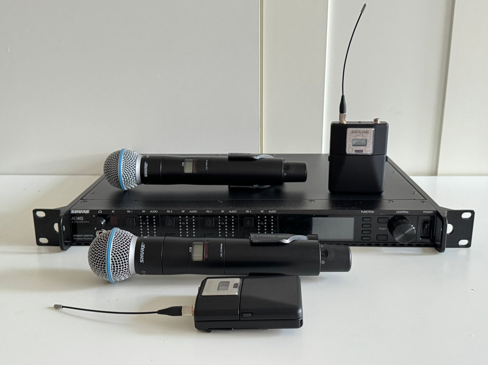 Shure Axient AD4Q 2x AD2 B58A 2x AD1, Ophalen, Zo goed als nieuw, Zangmicrofoon