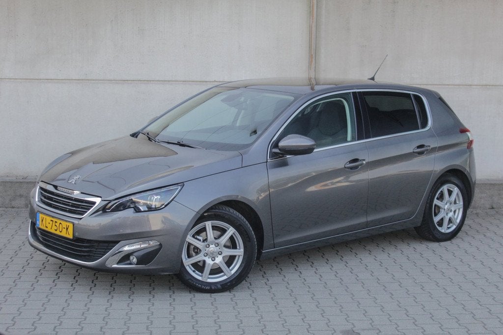 Peugeot 308 1.2 PureTech Allure - airco - trekhaak - panoram, Auto's, Voorwielaandrijving, Stof, Gebruikt, 49 €/maand