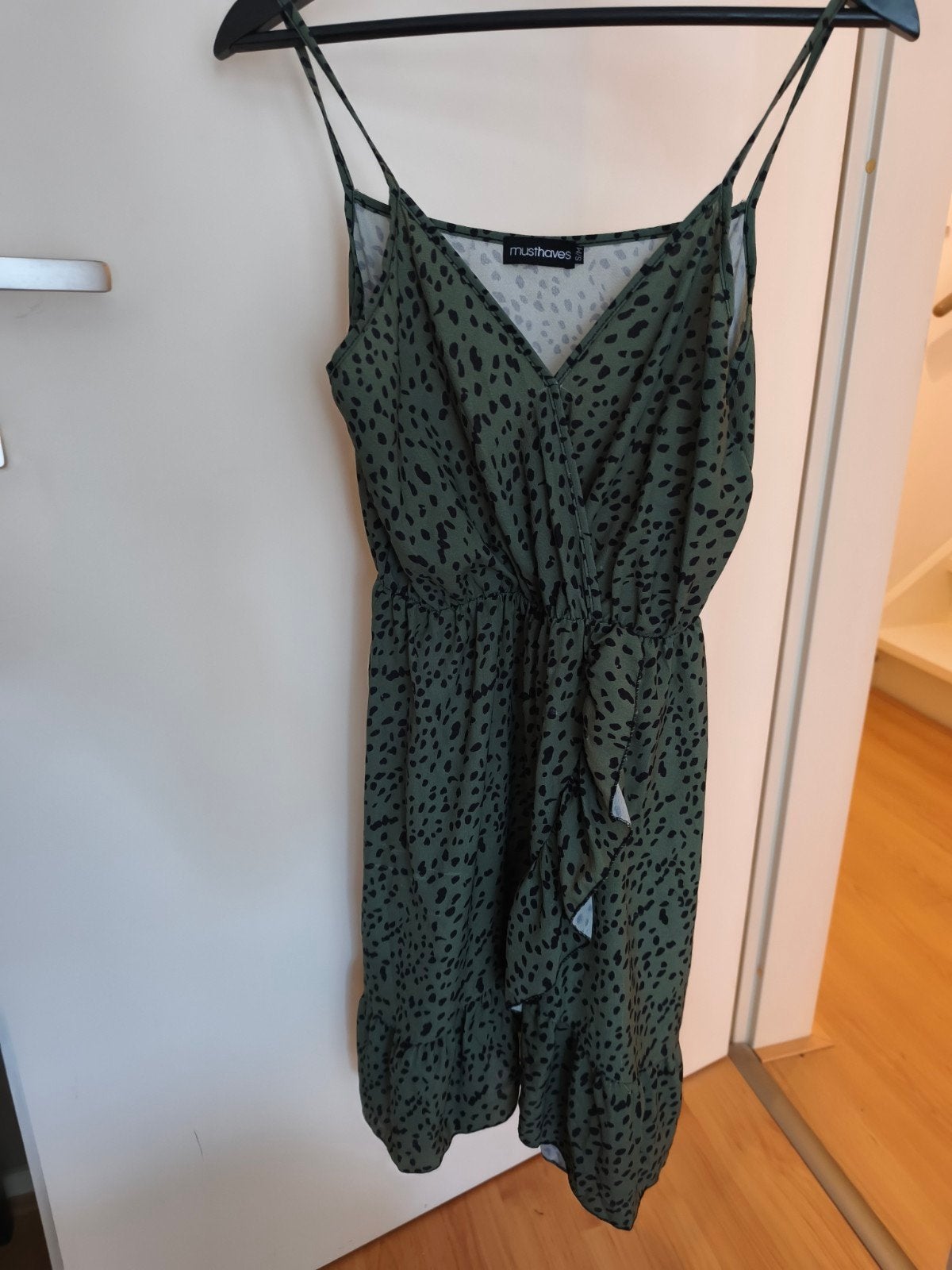 Musthaves Groene Jurk met Luipaardprint - Maat S/M, Musthaves, Ophalen of Verzenden, Zo goed als nieuw, Maat 36 (S)